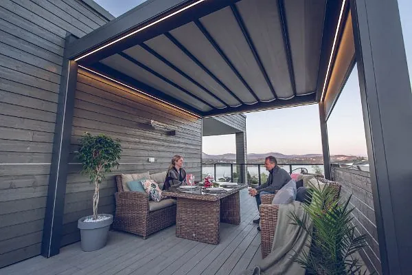 Faltdach als Terrassenüberdachung